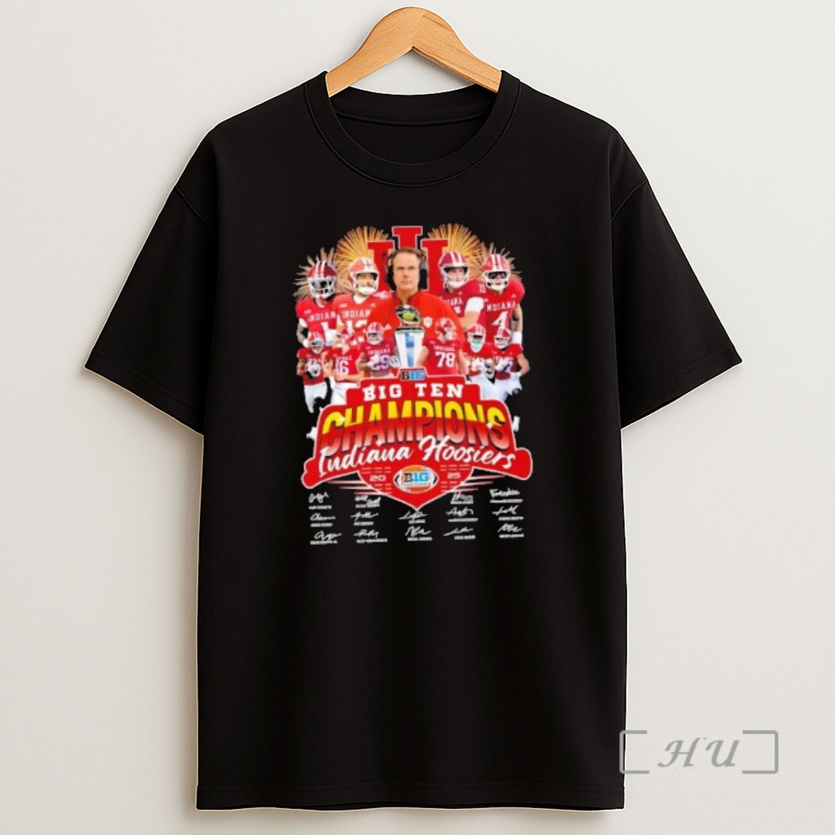 Officials 2025 Big Ten Champions Indiana Hoosiers Curt Cignetti And All Players Signatures Shirt Sweatshirt Tee