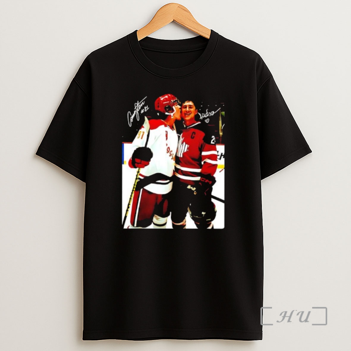 Officials Gay Loves Connor Storrie And Hudson Williams Signatures Shirt Sweatshirt Tee