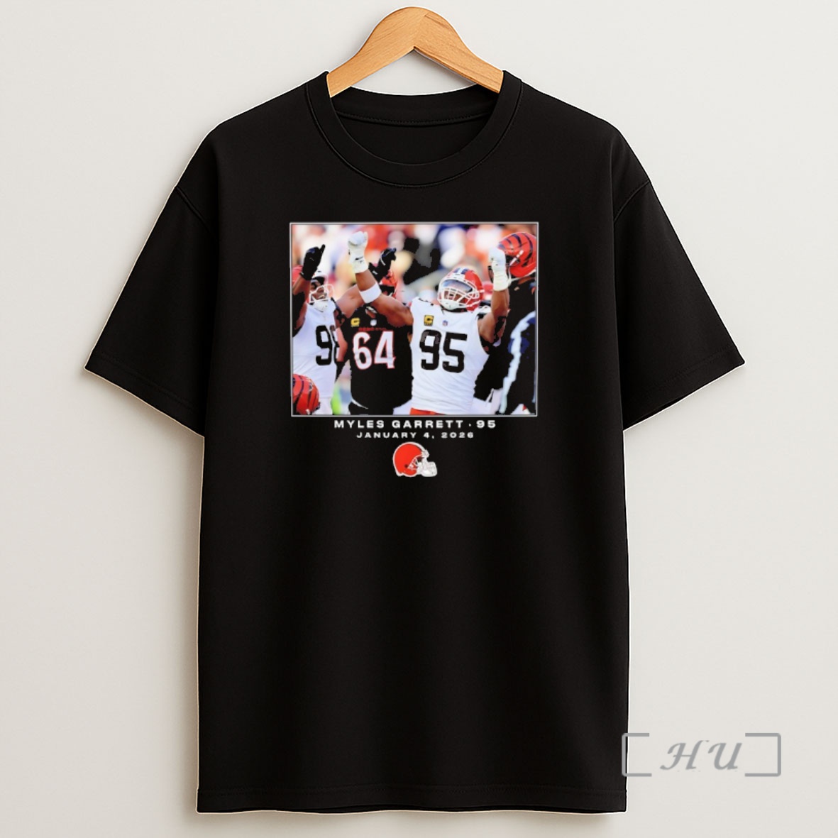 Officials Myles Garrett Cleveland Browns Nfl Flash Features Week 18 2026 Shirt Sweatshirt Tee