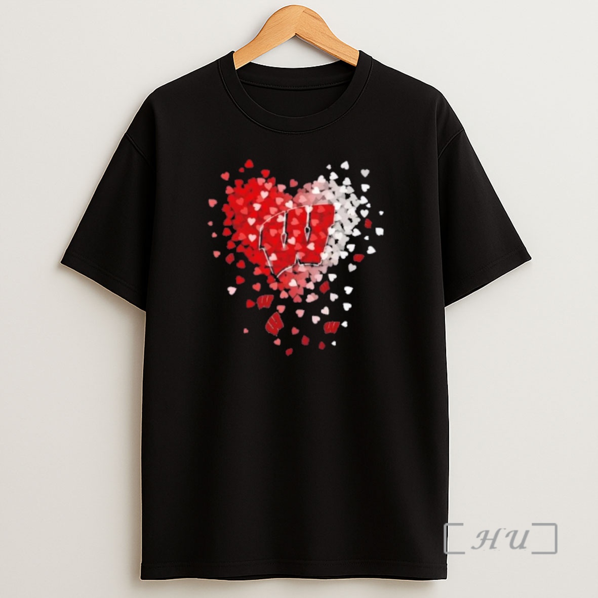 Officials Wisconsin Badgers Football Fans Hearts And Soul Shirt Sweatshirt Tee