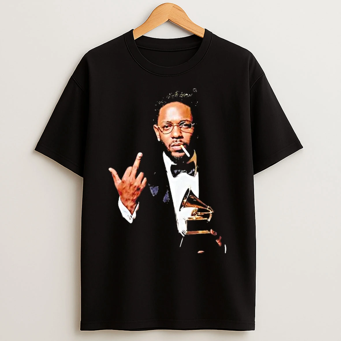 Classic Kendrick Lamar 2026 Grammy Trophy Middle Finger Smoking Tee T Shirts