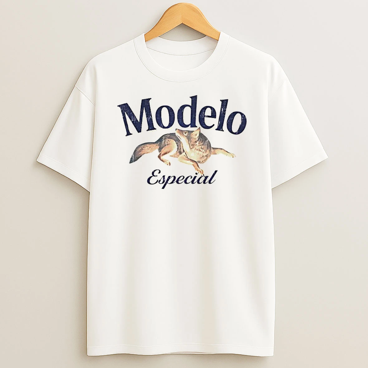 Modelo Especial Wolf Shirts