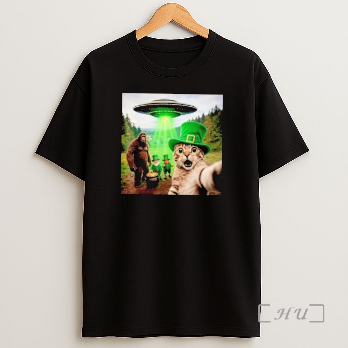 Officials Bigfoot Cat Selfie Funny St Shirt Sweatshirt Tee
