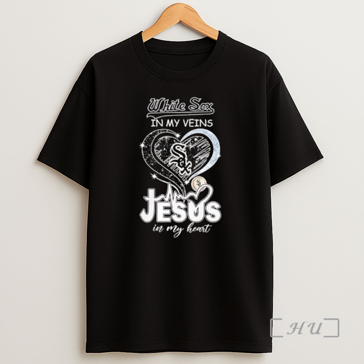 Officials Chicago White Sox In My Veins Jesus In My Heart Heart Shape Team Logo Shirt Sweatshirt Tee