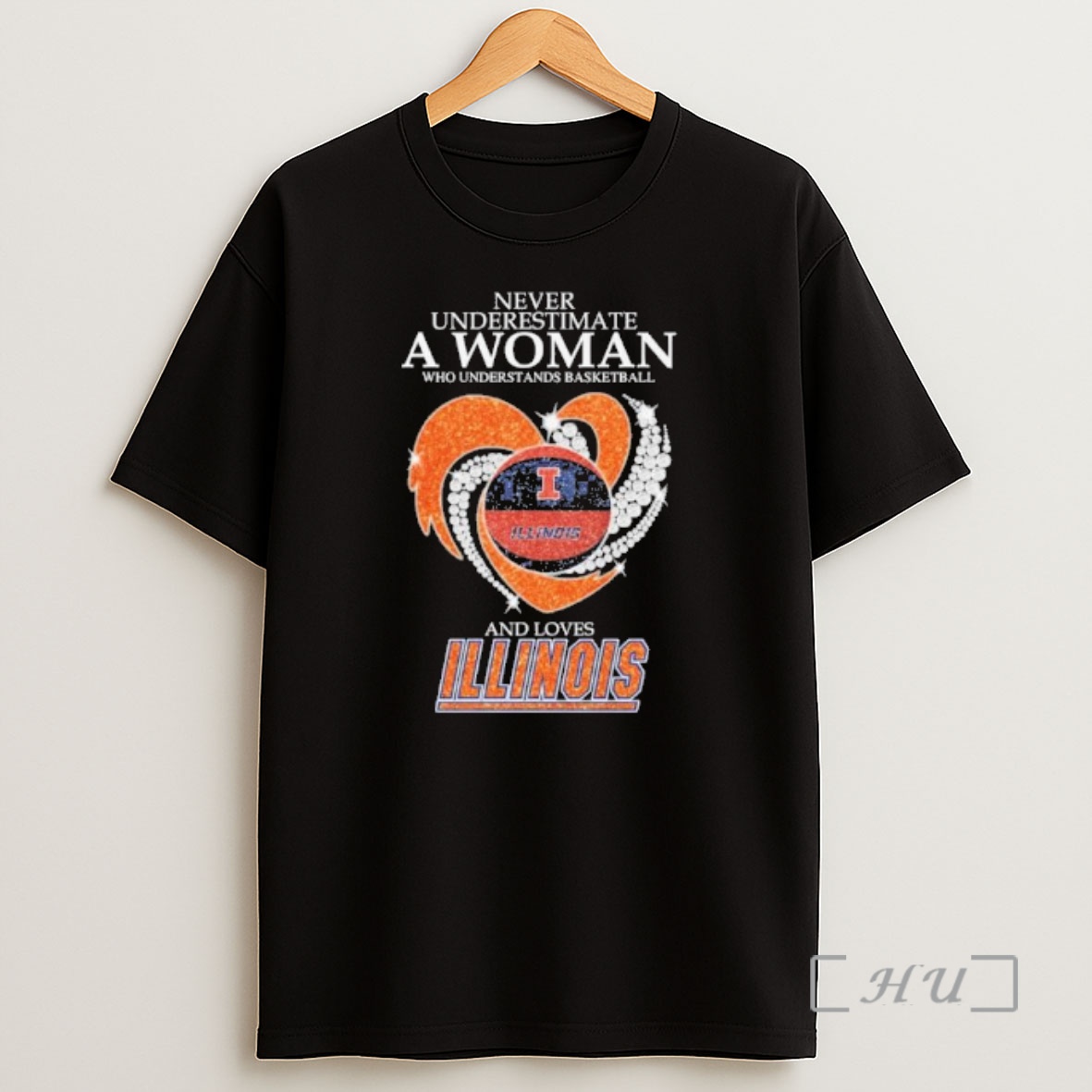 Officials Never Underestimate A Woman Who Understands Basketball And Loves Illinois Basketball 2026 Shirt Sweatshirt Tee