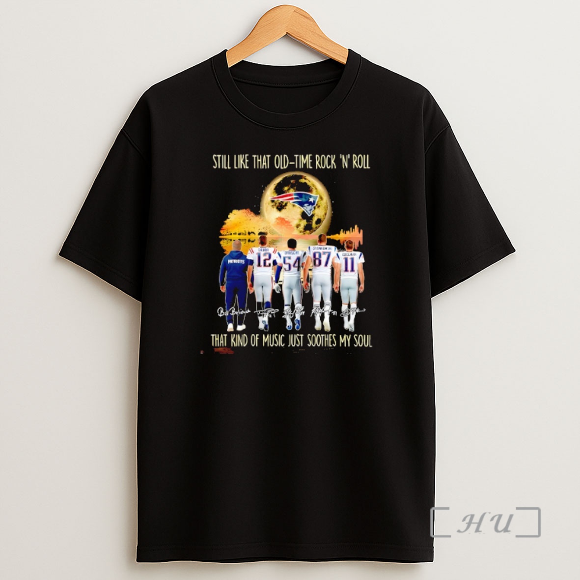 Officials New England Patriots Players Still Like That Old Time Rock N Roll That Kind Of Music Shirt Sweatshirt Tee
