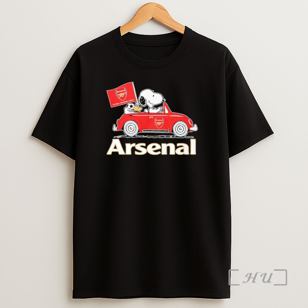Officials Snoopy And Woodstock Driving Arsenal Red Car Raise A Flag Shirt Sweatshirt Tee