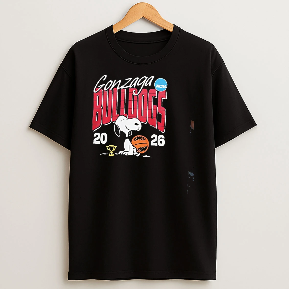 2026 Gonzaga Bulldogs March Madness Snoopy Basketball Graphic Shirts