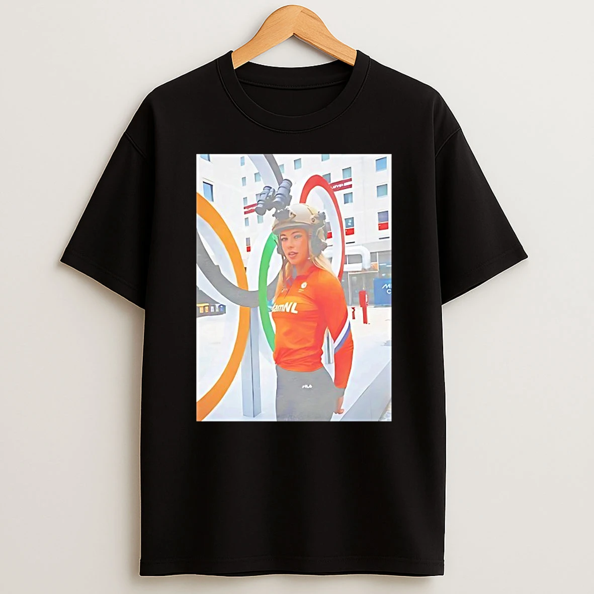 Jutta Leerdam Champion Graphic Shirts