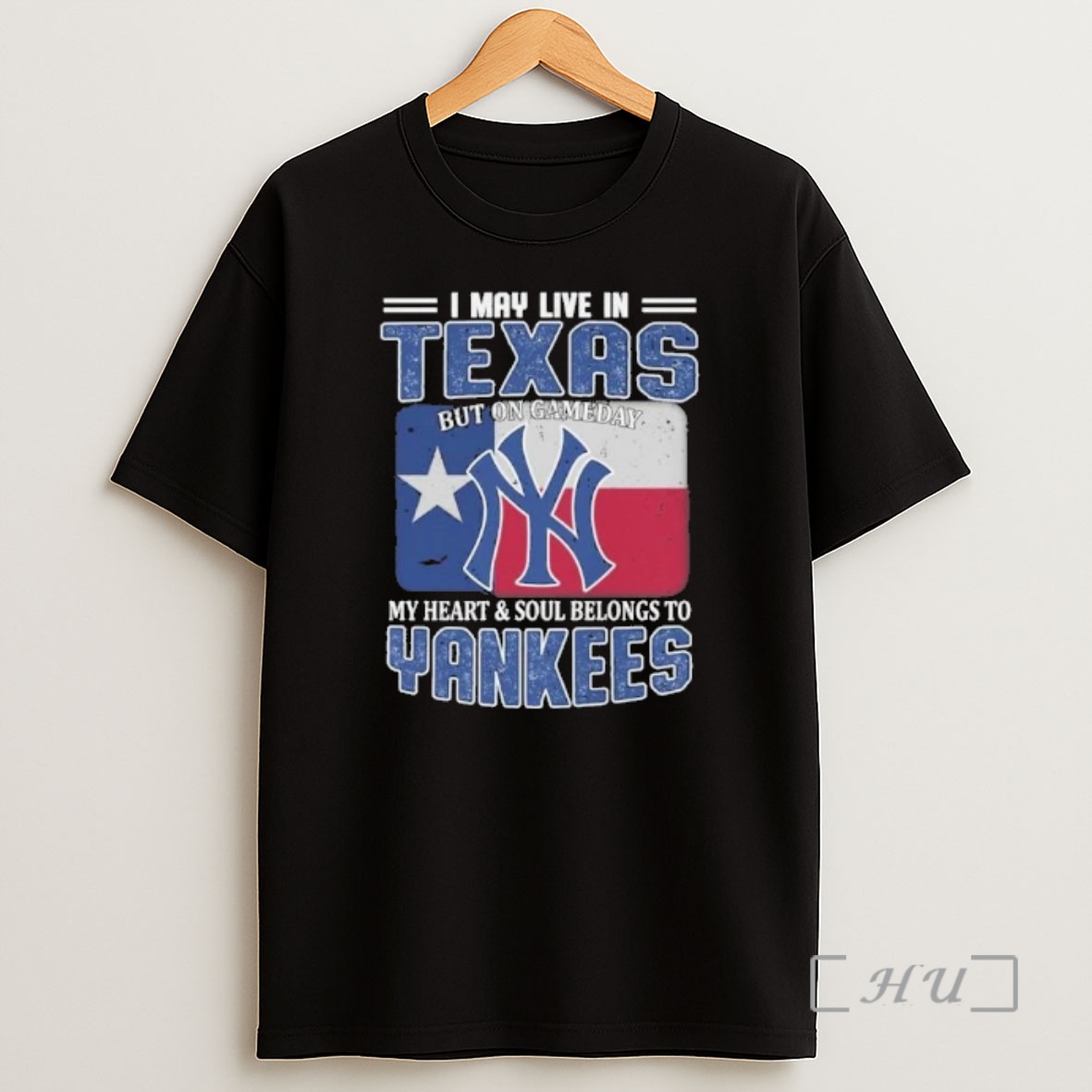 Officials I May Live In Texas But On Gameday My Heart And Soul Belongs To New York Yankees Shirt Sweatshirt Tee