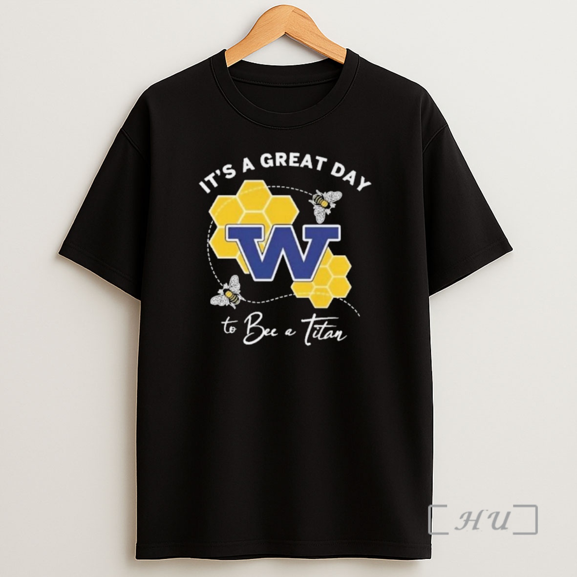 Officials Its A Great Day To Bee A Titan Shirt Sweatshirt Tee