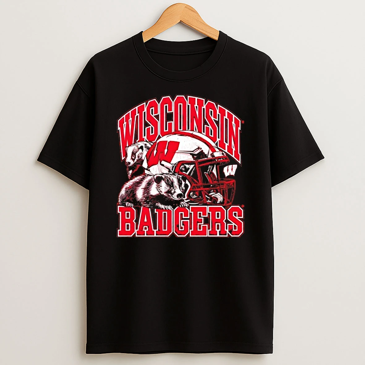 Ncaa Football Wisconsin Badgers Vintage Helmet Shirts