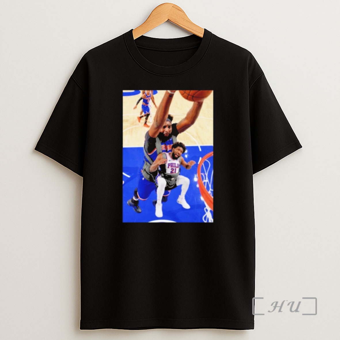 Officials Knicks Mitchell Robinson Dunking On Joel Embiid Funny Shirt Sweatshirt Tee